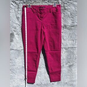 EUC The Limited Exact Stretch capri pants w/ polka dots Size 6